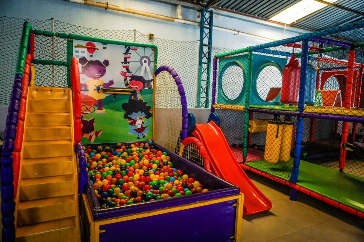 Espaço de recreação e convivência do Colégio Perini